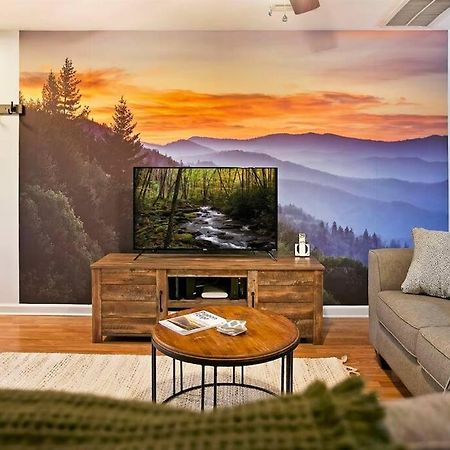 Willow Trace: Family Retreat, Hot Tub, Gaming! Pigeon Forge Bagian luar foto