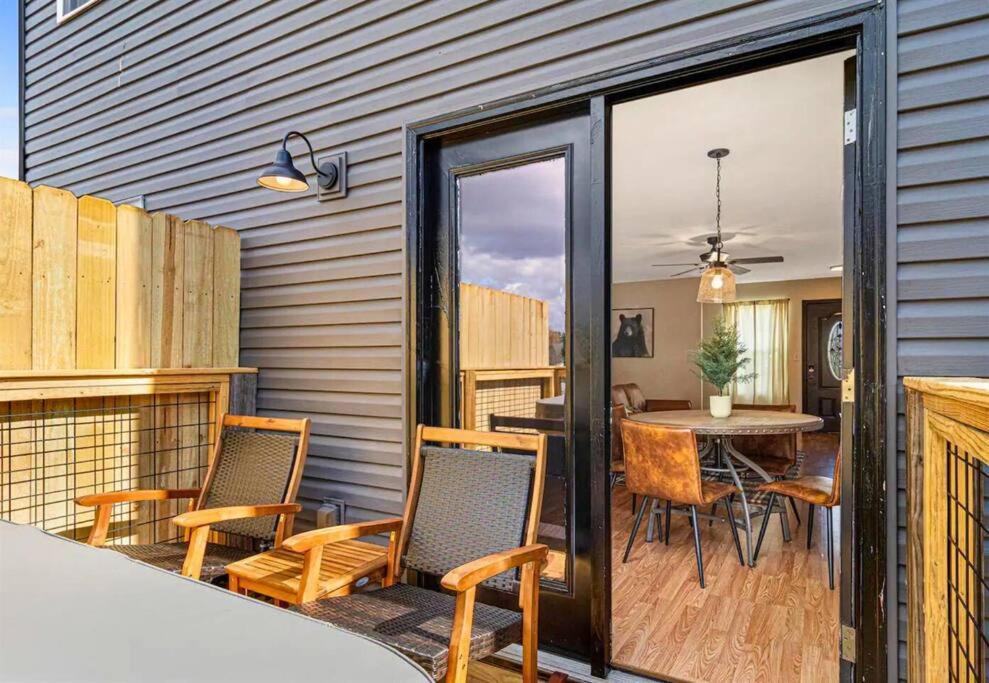 Willow Trace: Family Retreat, Hot Tub, Gaming! Pigeon Forge Bagian luar foto