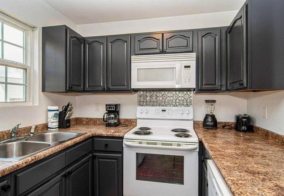 Willow Trace: Family Retreat, Hot Tub, Gaming! Pigeon Forge Bagian luar foto
