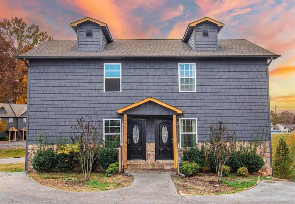 Willow Trace: Family Retreat, Hot Tub, Gaming! Pigeon Forge Bagian luar foto